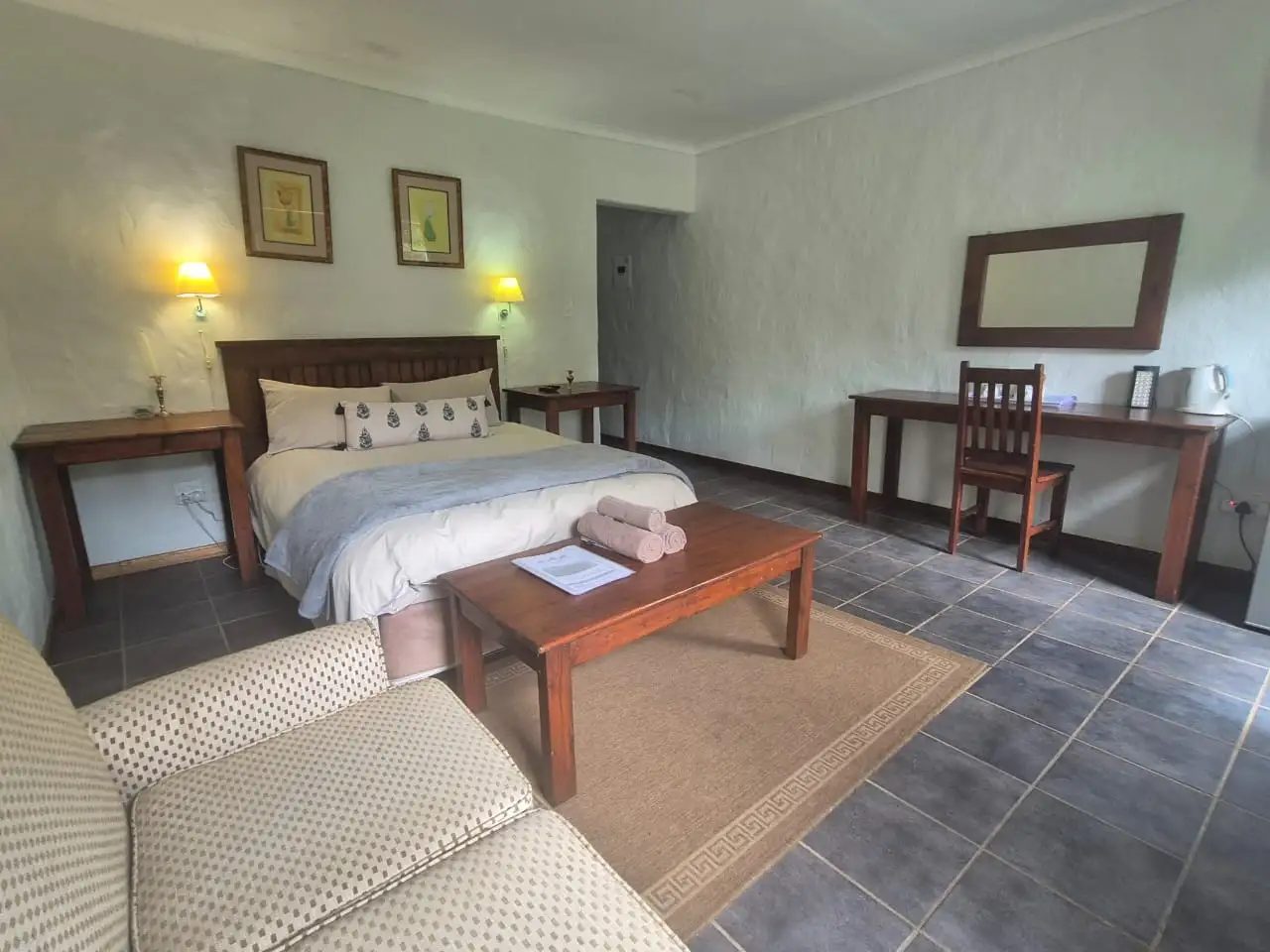 Garden Suite 1 - Garden Suite view 4