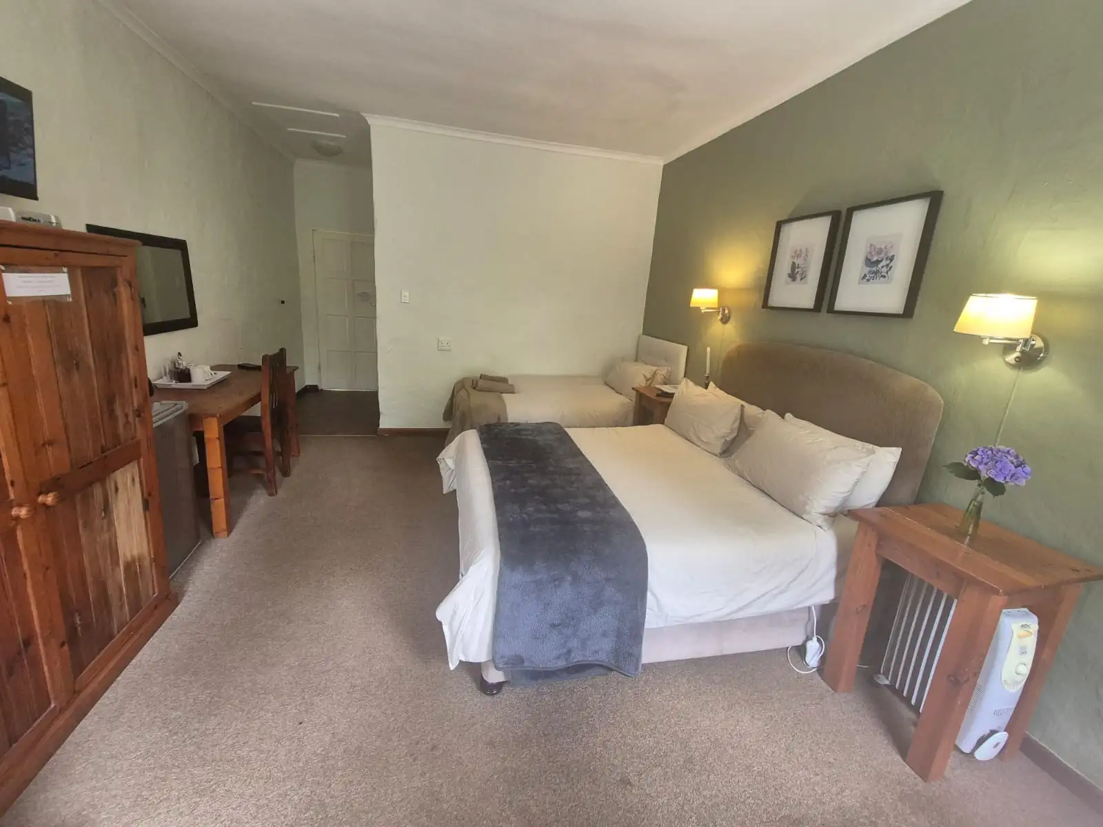 Garden Suite 6 - Garden Suite view 4
